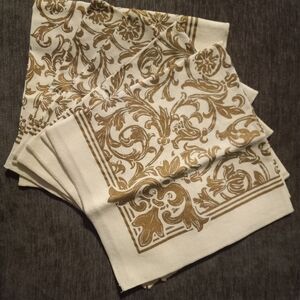 Elegant Gold and Cream Patterned Napkins